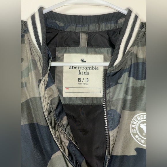 Abercrombie Kids Camo jacket - Picture 3 of 3